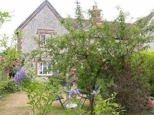 Flint Cottage Chichester Exterior photo