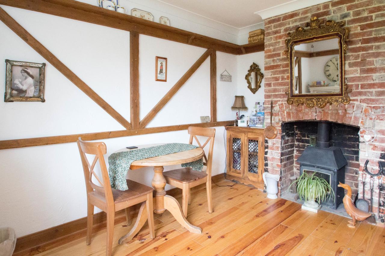Flint Cottage Chichester Exterior photo